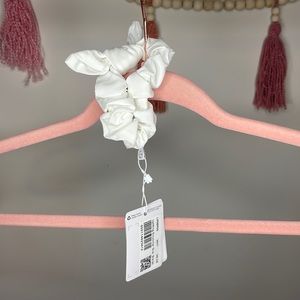 29 Lululemon scrunchie
